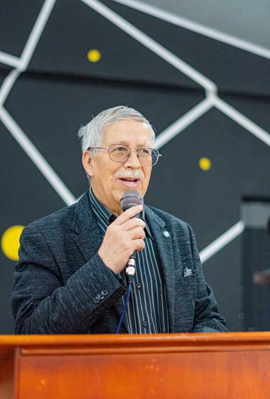 Lic. Arturo Mendieta